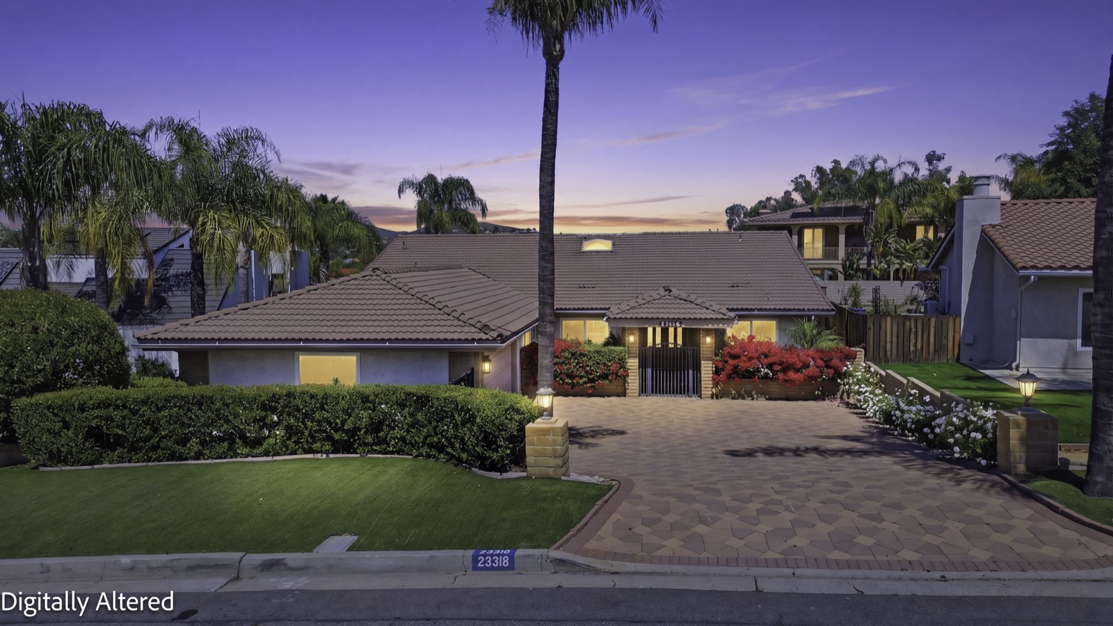 Twilight photograph of a Canyon Lake home at dusk